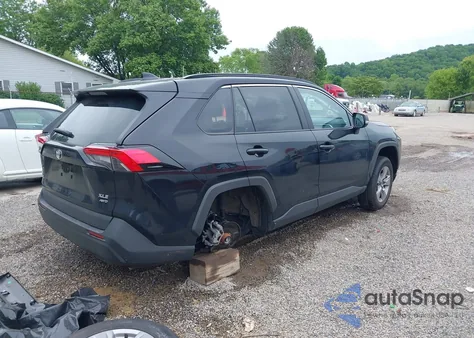 2025 Toyota Rav4 Xle z USA, uszkodzony, nr VIN 2T3P1RFV9SC506283